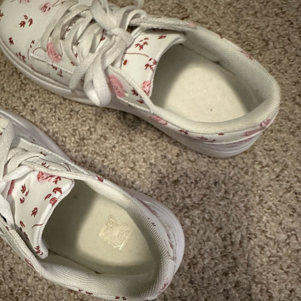 Floral White Sneakers for Women - Picture 5 of 8